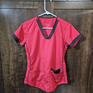 Red and Black Fitted Short Sleeve Scrub